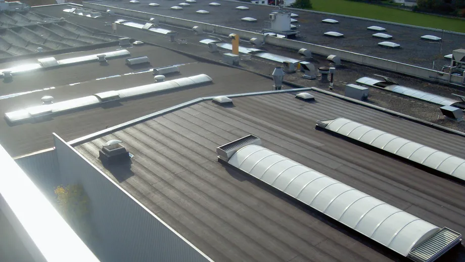 Universal Pro - diese Abdichtungsbahnen vereinen die Vorteile einer kunststoff- mit denen einer bitumenbasierten Bahn: